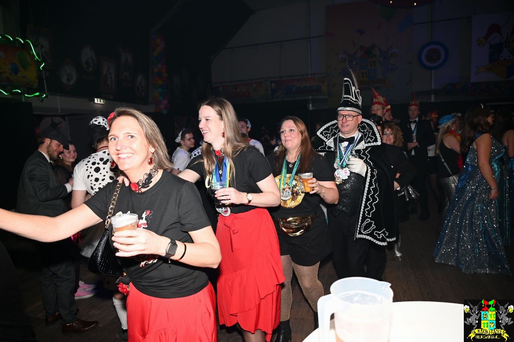 ../Images/Opwarmbal 2026 074.jpg